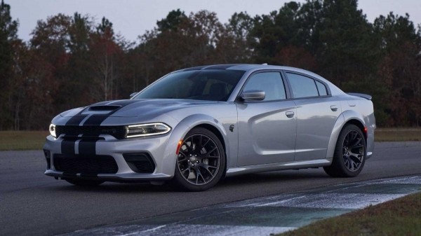 Те, кто купил Dodge Charger/Chrysler 300 могут пострадать из-за неработающих подушек безопасности Те, кто купил Dodge Charger/Chrysler 300 могут пострадать из-за неработающих подушек безопасности