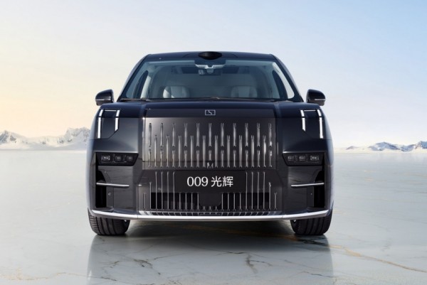 У минивэна Zeekr 009 появилась самая мощная и роскошная версия У минивэна Zeekr 009 появилась самая мощная и роскошная версия