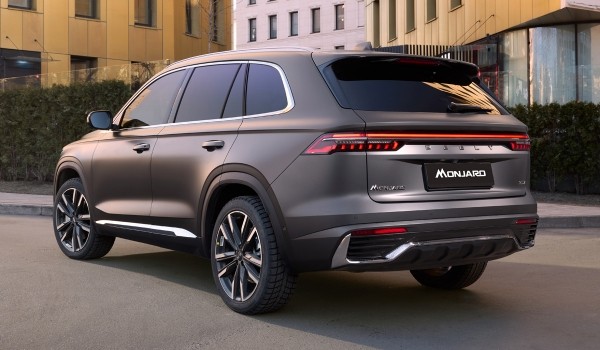 Кроссоверу Geely Monjaro пересмотрели оснащение для России Кроссоверу Geely Monjaro пересмотрели оснащение для России