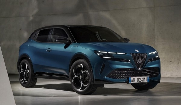 Представлен компактный кроссовер Alfa Romeo Milano Представлен компактный кроссовер Alfa Romeo Milano