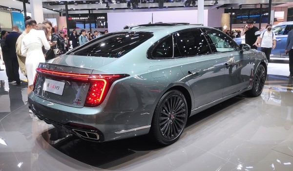 Седан Hongqi H9 обновлен и готовится к электрификации Седан Hongqi H9 обновлен и готовится к электрификации