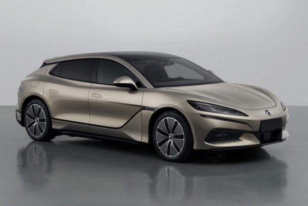 Mercedes и BYD готовят огромный хэтчбек Denza Z9 GT Mercedes и BYD готовят огромный хэтчбек Denza Z9 GT