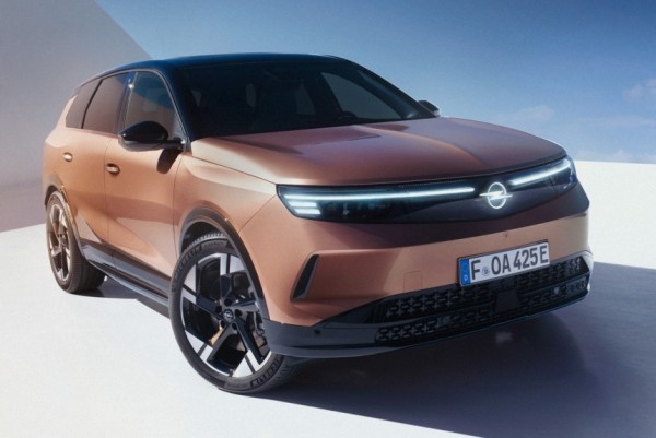 Представлен кроссовер Opel Grandland нового поколения Представлен кроссовер Opel Grandland нового поколения