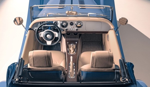 Родстер Morgan Plus Four подвергся рестайлингу