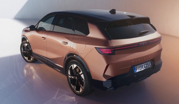 Представлен кроссовер Opel Grandland нового поколения Представлен кроссовер Opel Grandland нового поколения