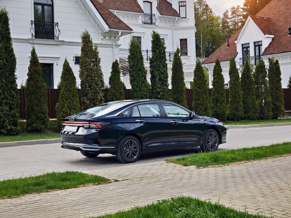 Бизнес-класс по цене «Весты». Почему стоит купить новый китайский седан DongFeng Shine Max Бизнес-класс по цене «Весты». Почему стоит купить новый китайский седан DongFeng Shine Max