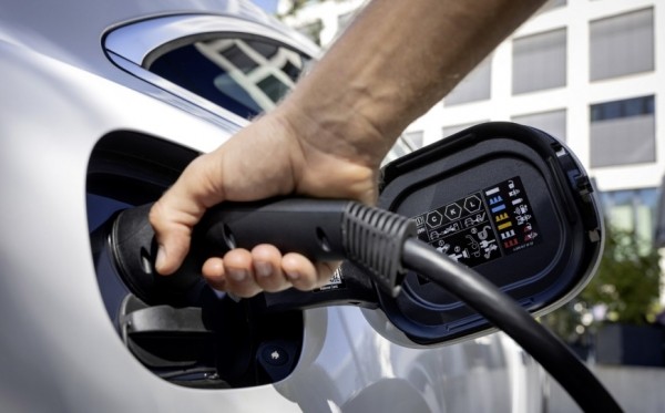 Carscoops: администрация Байдена не уложилась в план по стройке зарядных станций Carscoops: администрация Байдена не уложилась в план по стройке зарядных станций