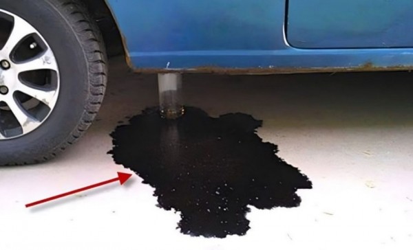 Эксперт провел анализ и объяснил, чем опасна течь жидкостей из автомобиля
