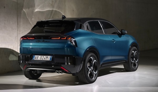 Представлен компактный кроссовер Alfa Romeo Milano Представлен компактный кроссовер Alfa Romeo Milano