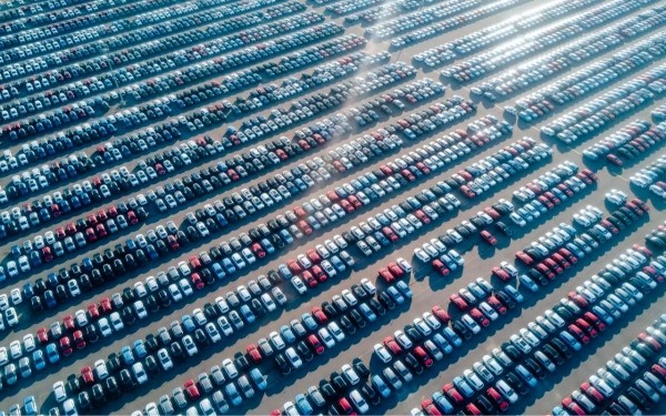 Импорт легковых автомобилей в Россию вырос в 2,5 раза за первый квартал 2024 года Импорт легковых автомобилей в Россию вырос в 2,5 раза за первый квартал 2024 года