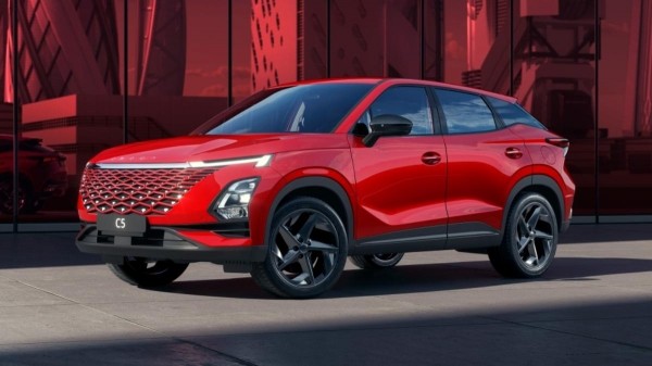 Кроссовер Omoda C5 получил новые функции и специальный оттенок Кроссовер Omoda C5 получил новые функции и специальный оттенок