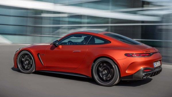 Mercedes-AMG представила самый быстрый автомобиль за всю историю Mercedes-AMG представила самый быстрый автомобиль за всю историю