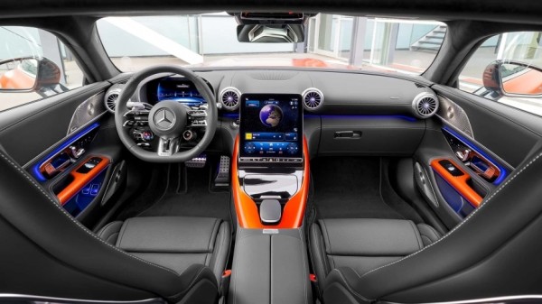 Mercedes-AMG представила самый быстрый автомобиль за всю историю Mercedes-AMG представила самый быстрый автомобиль за всю историю