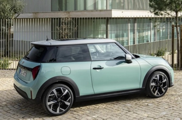 Стартовали продажи нового MINI Cooper S Classic 2024 года