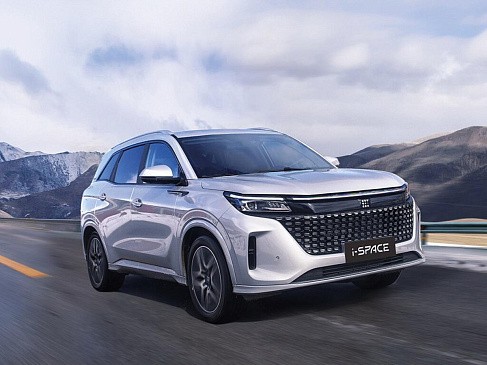 В России огласили цены на новый электрический минивэн Evolute i-Van В России огласили цены на новый электрический минивэн Evolute i-Van