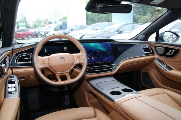 В России продают китайский электрокар Feifan F7 с 5-звездочной безопасностью В России продают китайский электрокар Feifan F7 с 5-звездочной безопасностью