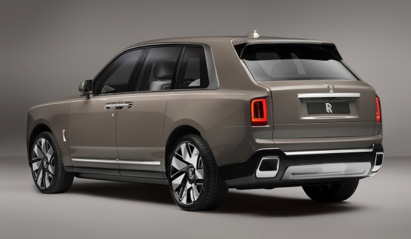Кроссовер Rolls-Royce Cullinan: обновление и молодежный имидж Кроссовер Rolls-Royce Cullinan: обновление и молодежный имидж