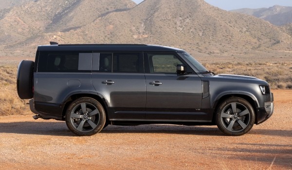 Land Rover Defender: технические обновки и расширенное оснащение Land Rover Defender: технические обновки и расширенное оснащение