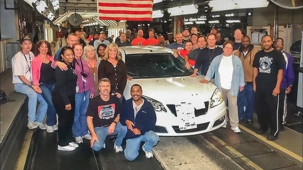 Боб Лутц рассказал о гибели «лишних» марок концерна GM Боб Лутц рассказал о гибели «лишних» марок концерна GM