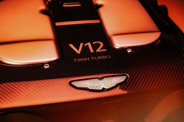 Aston Martin готовит обновленный двигатель V12
