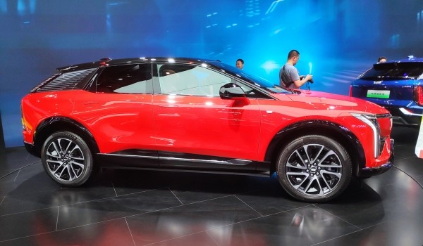 Кроссовер Cadillac Optiq дебютировал в Китае Кроссовер Cadillac Optiq дебютировал в Китае