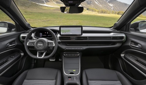 Кроссовер Jeep Avenger обзавелся полным приводом Кроссовер Jeep Avenger обзавелся полным приводом