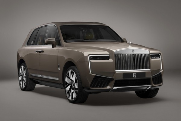 Кроссовер Rolls-Royce Cullinan: обновление и молодежный имидж Кроссовер Rolls-Royce Cullinan: обновление и молодежный имидж