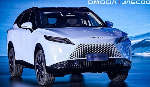 Компания Chery показала кроссовер Omoda 7 Компания Chery показала кроссовер Omoda 7