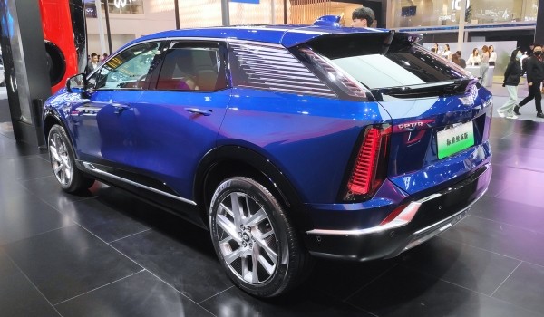 Кроссовер Cadillac Optiq дебютировал в Китае Кроссовер Cadillac Optiq дебютировал в Китае