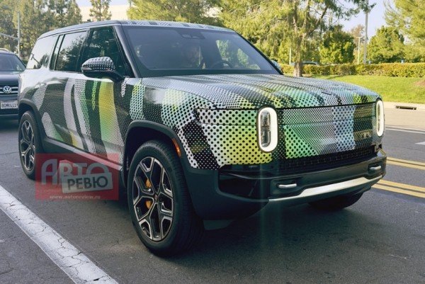 Обновленные электромобили Rivian: шпионские снимки и утечка данных Обновленные электромобили Rivian: шпионские снимки и утечка данных