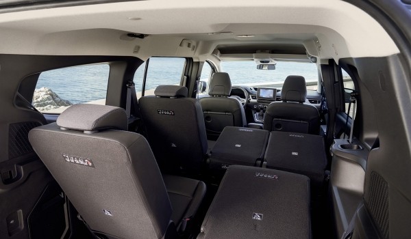 Показан семиместный Nissan Townstar Evalia для Европы Показан семиместный Nissan Townstar Evalia для Европы