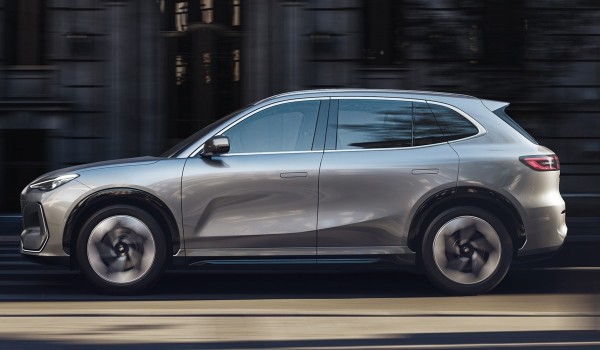 Представлен среднеразмерный кроссовер Geely Galaxy E5 Представлен среднеразмерный кроссовер Geely Galaxy E5