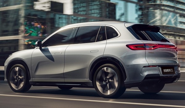 Представлен среднеразмерный кроссовер Geely Galaxy E5 Представлен среднеразмерный кроссовер Geely Galaxy E5