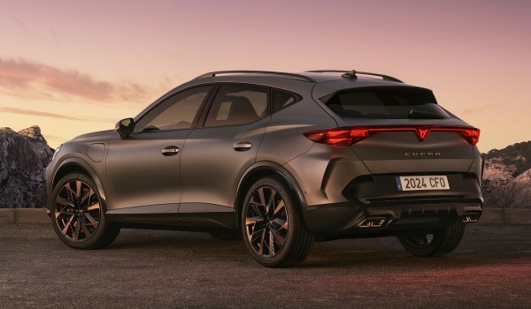Показаны обновленные модели Cupra Leon и Formentor Показаны обновленные модели Cupra Leon и Formentor