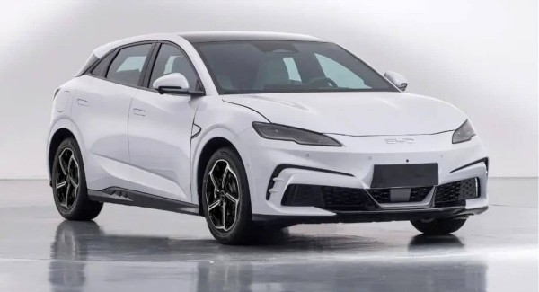 Концепт Ocean-M превратился в хэтчбек BYD Seal X