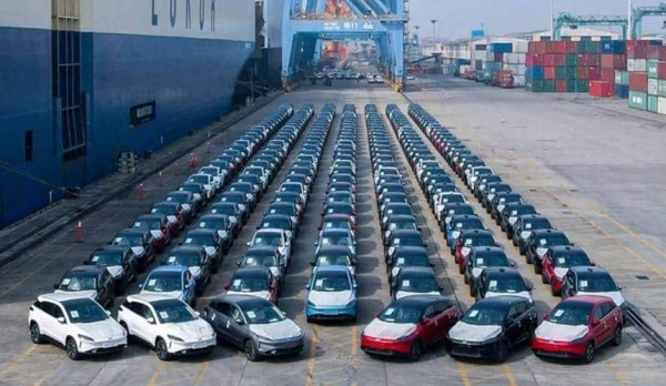 Дайджест дня: гиперкар Селипанова, Topolino вне закона и другие события индустрии Дайджест дня: гиперкар Селипанова, Topolino вне закона и другие события индустрии