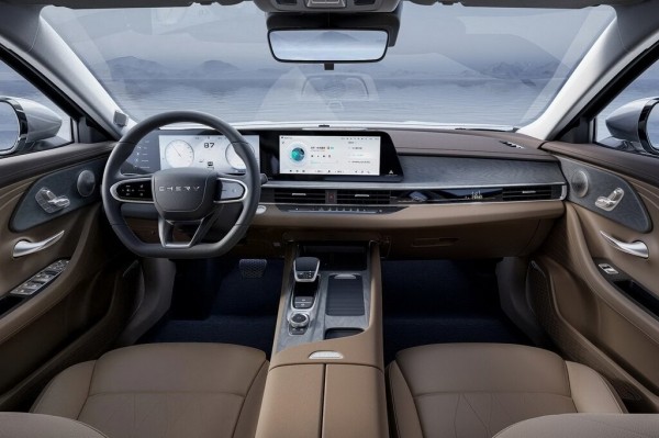 Дилеры в России решили снизить цены на китайский аналог «Камри» Дилеры в России решили снизить цены на китайский аналог «Камри»