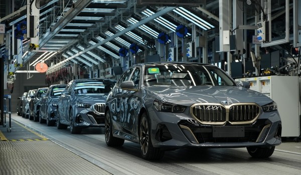 Дайджест дня: гиперкар Селипанова, Topolino вне закона и другие события индустрии Дайджест дня: гиперкар Селипанова, Topolino вне закона и другие события индустрии