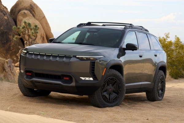 Концепт Jeep Wagoneer S Trailhawk показал потенциал модели Концепт Jeep Wagoneer S Trailhawk показал потенциал модели