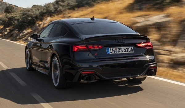 Подготовлена юбилейная версия универсала Audi RS 4 Avant Подготовлена юбилейная версия универсала Audi RS 4 Avant