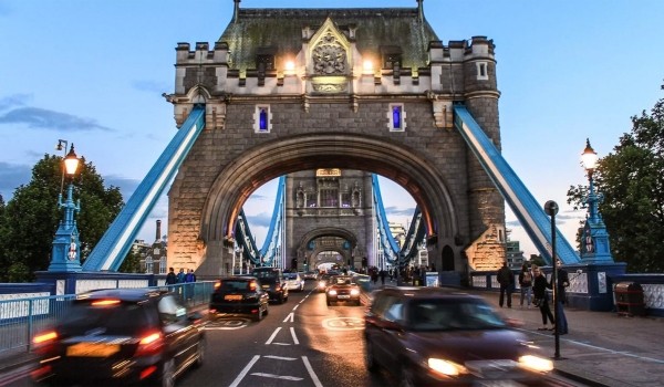 Дайджест дня: петиция за Camry V6, кроссовер Belgee X70 и другие события индустрии