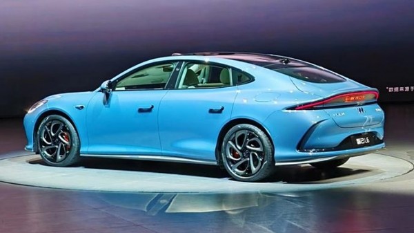 Китайский автомобиль оказался проворнее спорткаров Porsche и BMW Китайский автомобиль оказался проворнее спорткаров Porsche и BMW