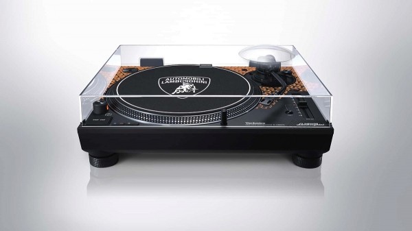 Компания Lamborghini теперь будет продавать виниловые пластинки Компания Lamborghini теперь будет продавать виниловые пластинки