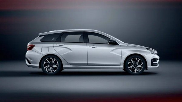 Lada Vesta Sportline получит новые опции и подорожает 