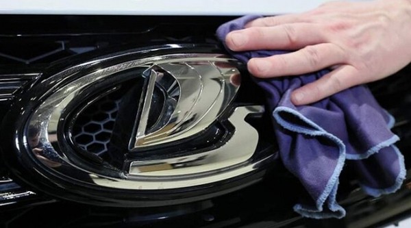 Люксовую Lada Granta случайно рассекретили на фото: сборка может начаться летом Люксовую Lada Granta случайно рассекретили на фото: сборка может начаться летом