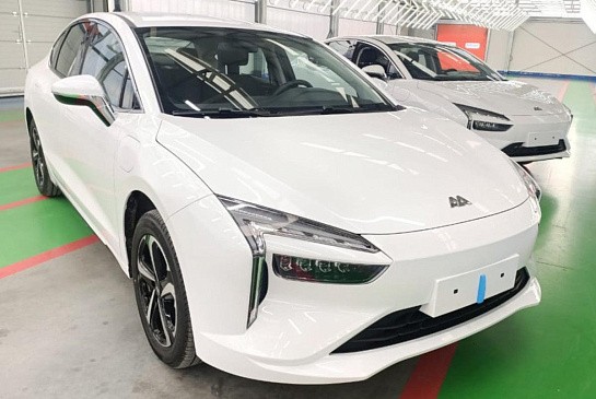 В России таксисты массово меняют «корейцев» на Geely и Haval