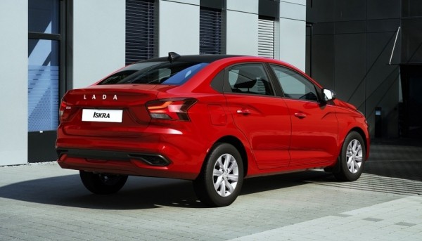 Состоялся первый показ седана Лада Искра Состоялся первый показ седана Лада Искра