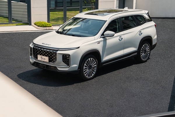 В России появятся автомобили Soueast: модели и планы В России появятся автомобили Soueast: модели и планы