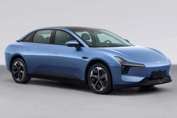 Седан Xpeng MONA M03 похвастал выверенной аэродинамикой