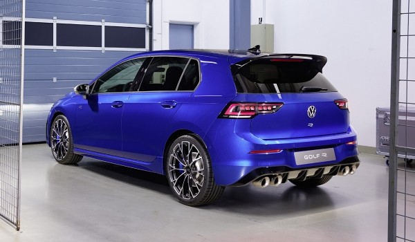 Volkswagen Golf R стал мощнее после обновления Volkswagen Golf R стал мощнее после обновления